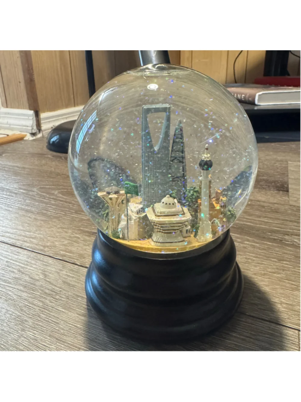 Saks Fifth Avenue Riyadh Kingdom Center Saudi Arabia Musical Snow Globe Rare Vtg